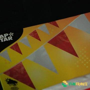 FUNFRANCE - Articles de fête et produits Hi-Tech : Banderole rouge et blanc 10M (29cm) - 3.125€ - Banderole de 10M (fanions de 2
