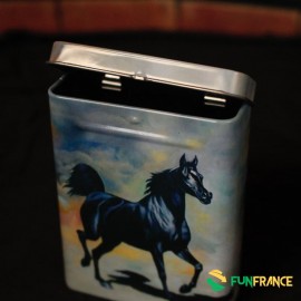 Boite à cigarettes motif cheval en métal