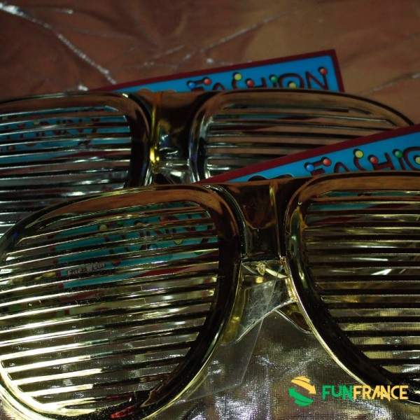FUNFRANCE - Articles de fête et produits Hi-Tech : Lunettes de fête plastique géantes 25cm environ - 2.408333€ - Lunettes de fêt