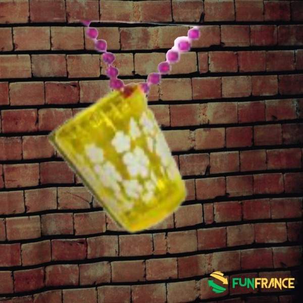FUNFRANCE - Articles de fête et produits Hi-Tech : Verre à shooter plastique 6cm avec tour du cou - 0.791667€ - Collier avec ver