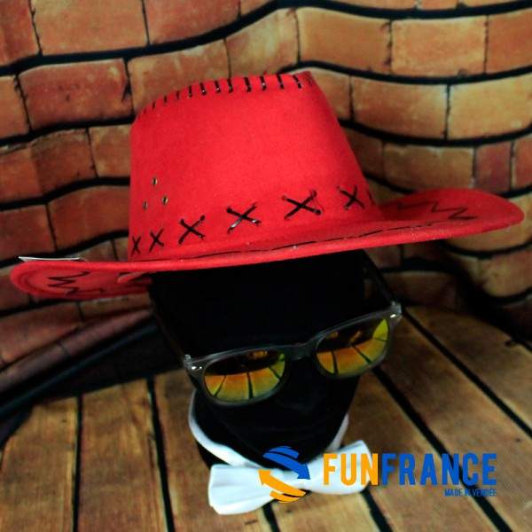 FUNFRANCE - Articles de fête et produits Hi-Tech : Chapeau Cowboy Rouge imitation cuir - 2.383333€ - Chapeau de Cowboy imitation