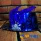 FUNFRANCE - Articles de fête et produits Hi-Tech : Chapeau fête bleu à plume - 1.208333€ - Chapeau de fête en carton bleu avec p