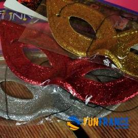 Masque loup carnaval léger couleur paillettes